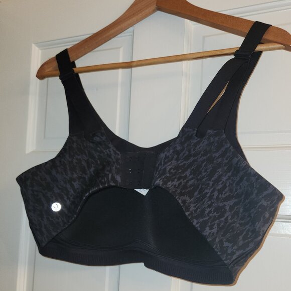 Lululemon High Impact Sports Bra Size 40D - Picture 4 of 4
